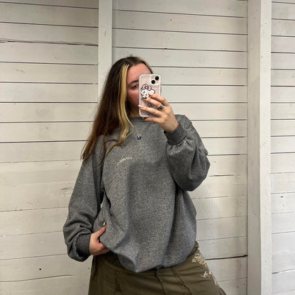 VINTAGE Y2K ONEILL GRAPHIC SWEATSHIRT GREY