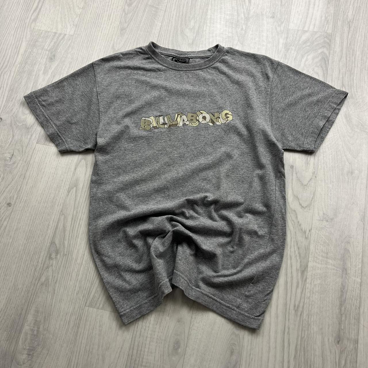 VINTAGE Y2K BILLABONG SPELL OUT GRAPHIC T SHIRT GREY