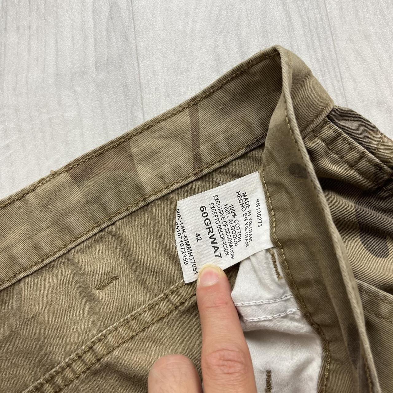 VINTAGE Y2K WRANGLER BAGGY CAMO CARGO SHORTS