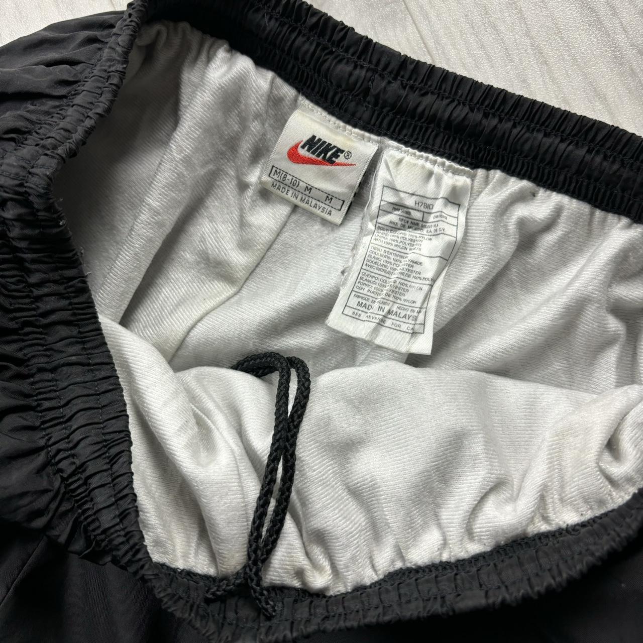 VINTAGE 90s NIKE STRAIGHT LEG BAGGY TRACKSUIT BOTTOMS BLACK