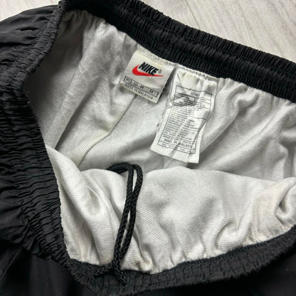 VINTAGE 90s NIKE STRAIGHT LEG BAGGY TRACKSUIT BOTTOMS BLACK