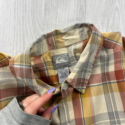VINTAGE Y2K QUIKSILVER CHECKERED SHORT SLEEVE SHIRT MULTI
