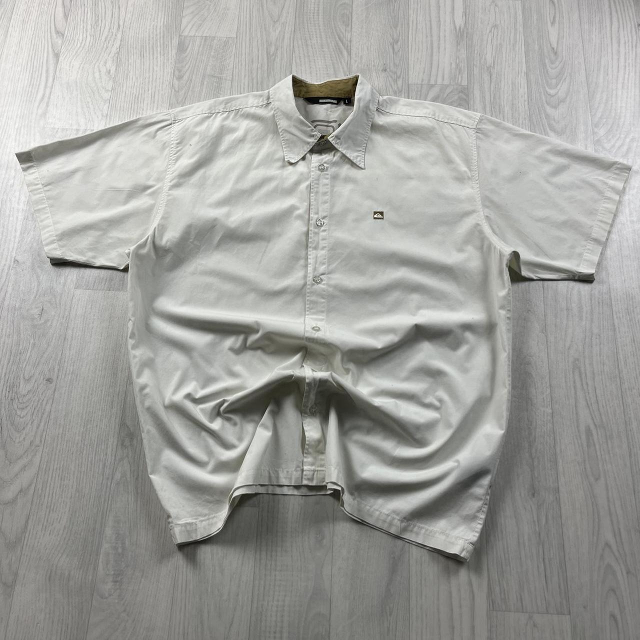 VINTAGE Y2K QUIKSILVER SHORT SLEEVE SHIRT WHITE