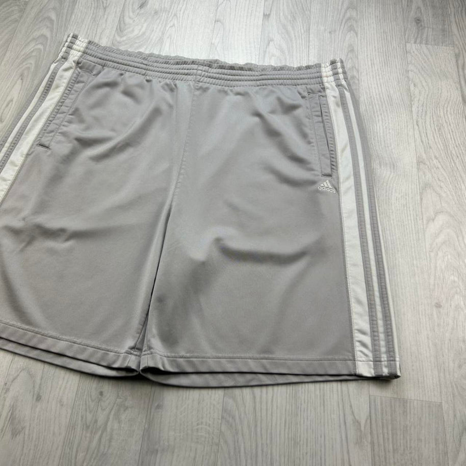 VINTAGE Y2K ADIDAS BAGGY BASKETBALL SPORT SHORTS GREY