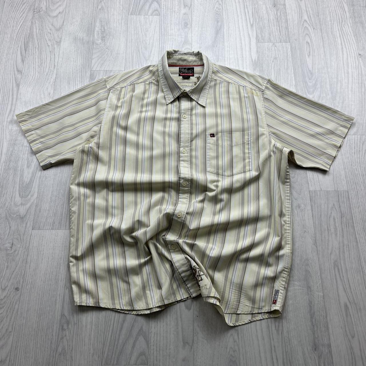 VINTAGE Y2K QUIKSILVER STRIPED SHORT SLEEVE SHIRT CREAM