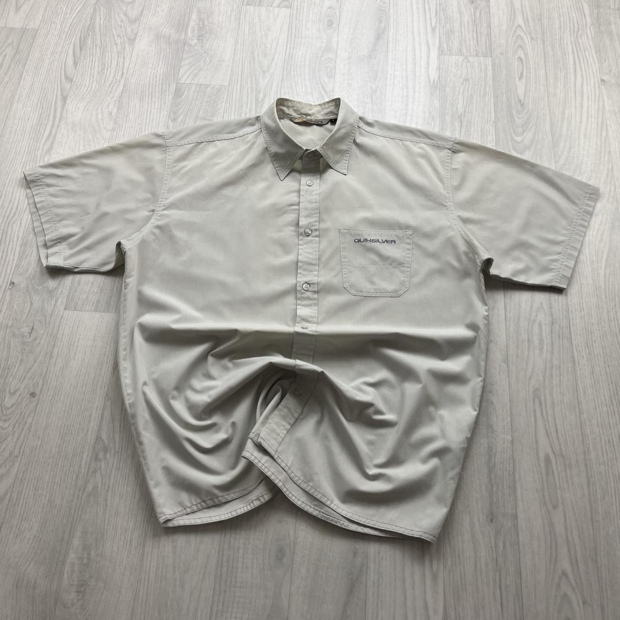 VINTAGE Y2K QUIKSILVER SHORT SLEEVE SHIRT CREAM