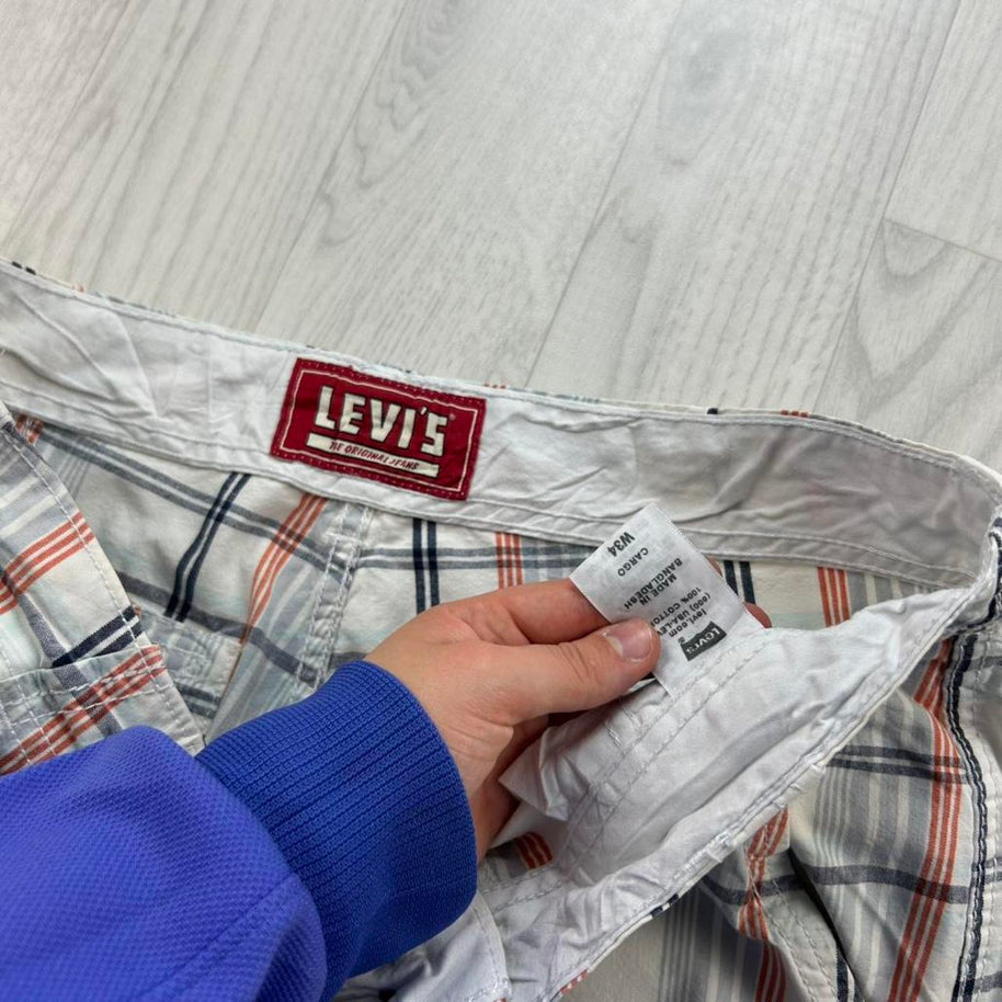 VINTAGE Y2K LEVIS BAGGY CHECKERED PLAID CARGO SHORTS WHITE