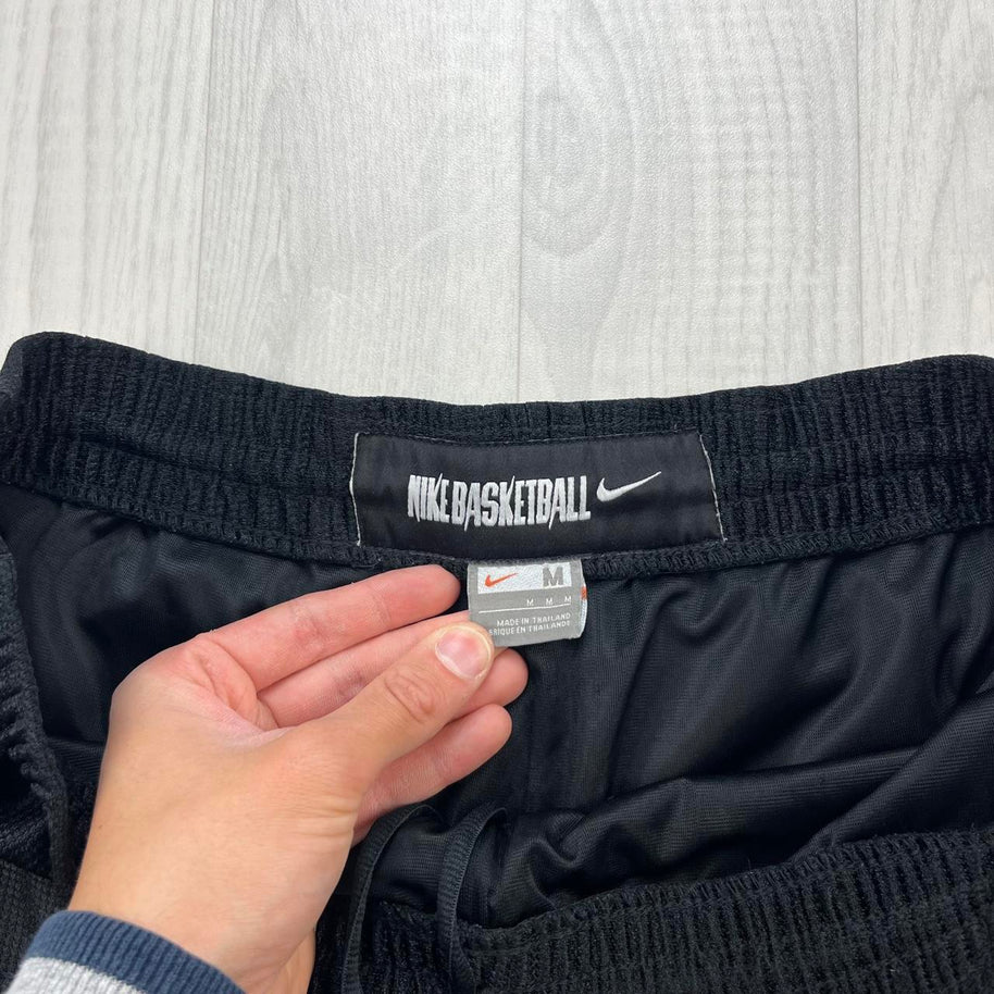 VINTAGE Y2K NIKE BAGGY BASKETBALL SPORT SHORTS BLACK