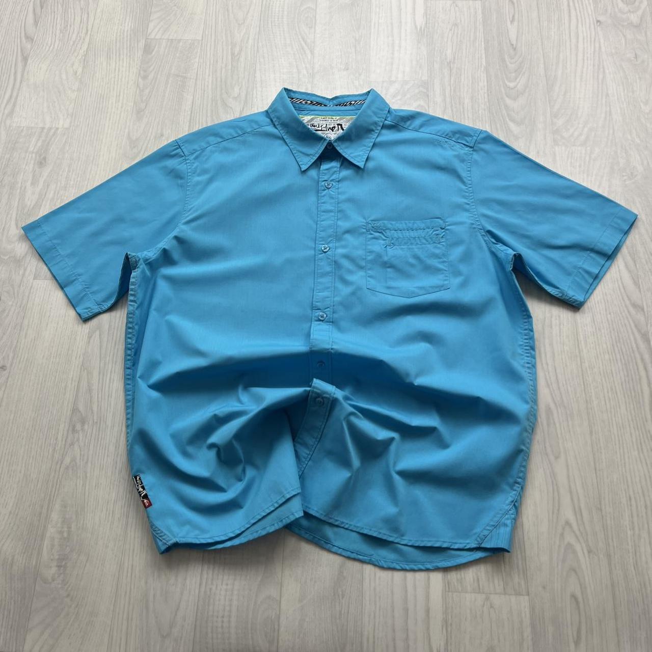 VINTAGE Y2K QUIKSILVER SHORT SLEEVE SHIRT BLUE