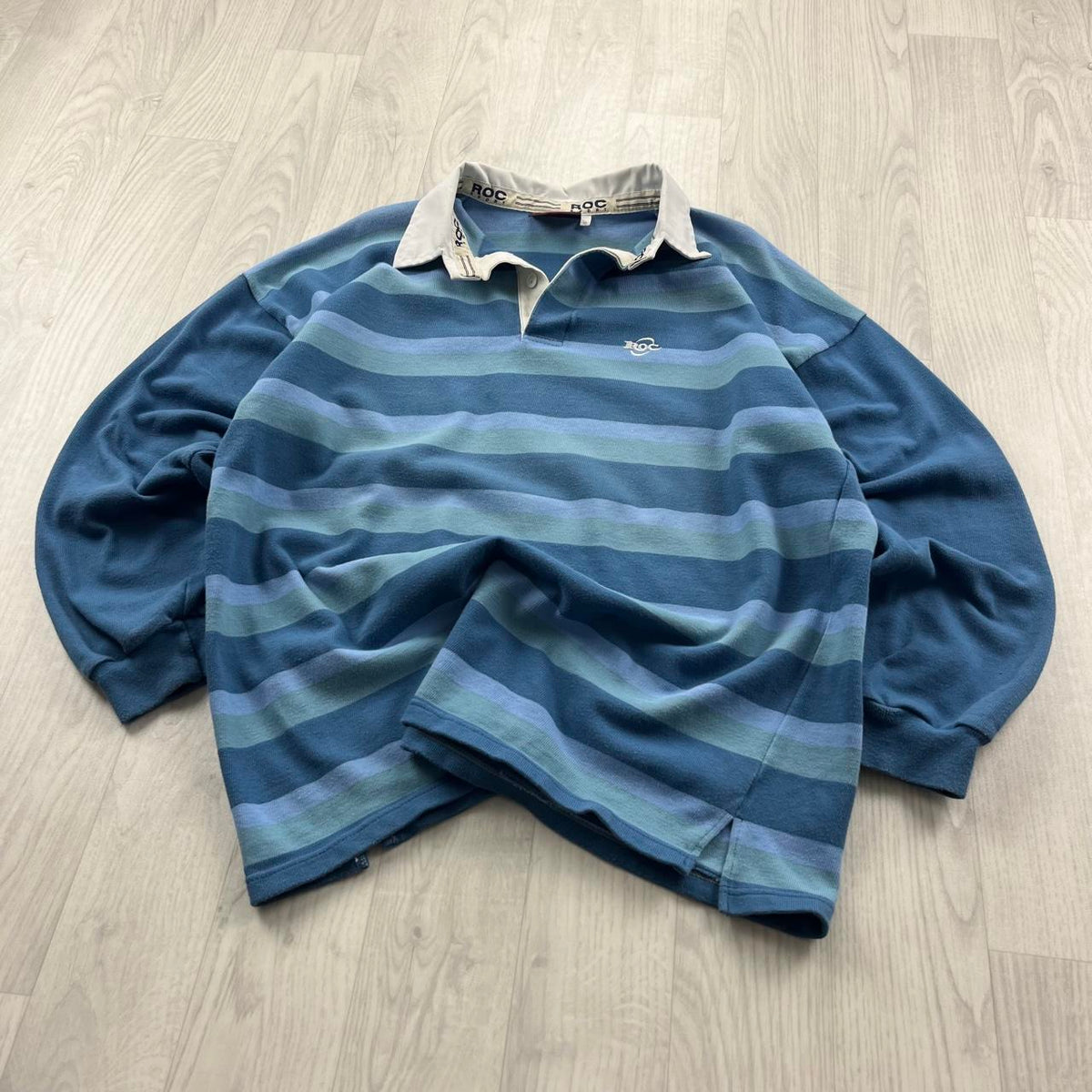 VINTAGE Y2K ROC STRIPED LONG SLEEVE RUGBY POLO SHIRT BLUE