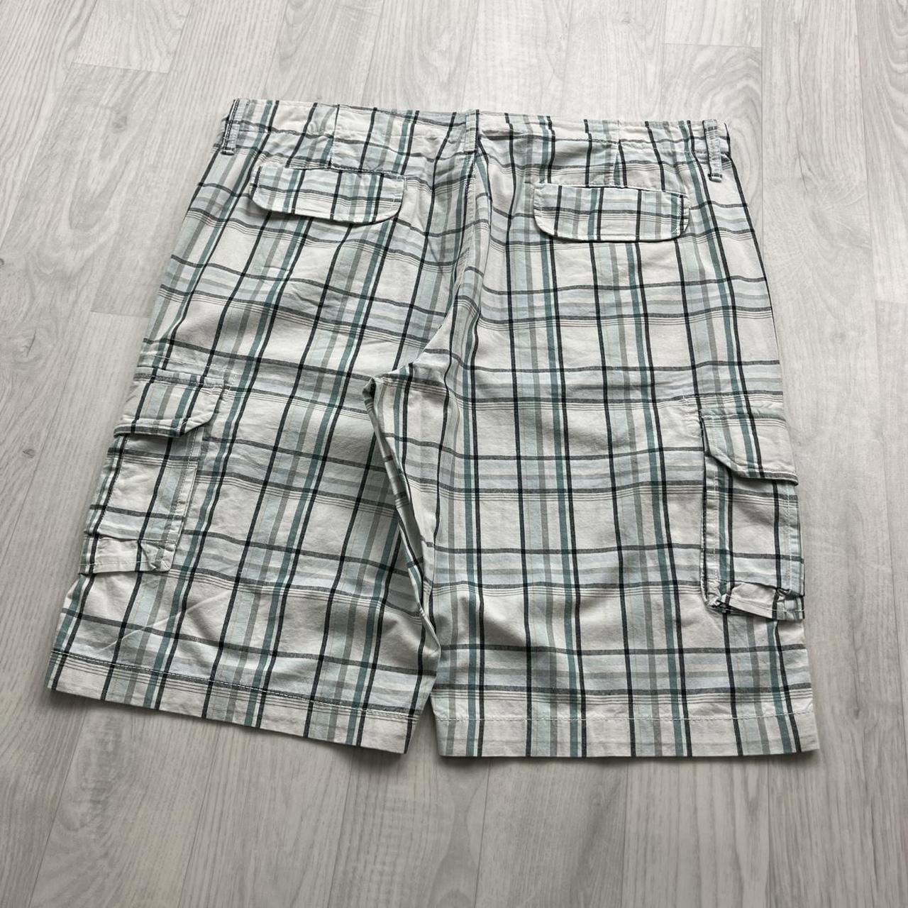 VINTAGE Y2K BAGGY CHECKERED PLAID SHORTS WHITE