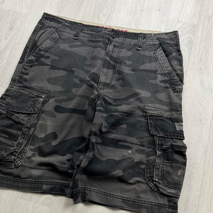 VINTAGE Y2K UNION BAY BAGGY CAMO CARGO SHORTS