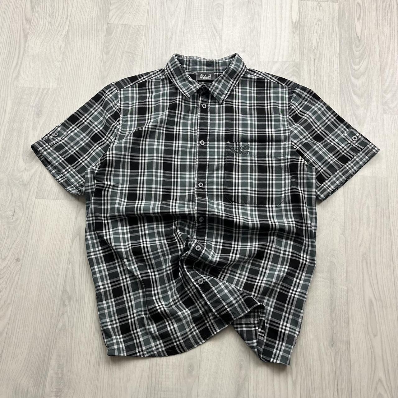 VINTAGE Y2K JACK WOLFSKIN CHECKERED SHORT SLEEVE BUTTON UP SHIRT BLACK