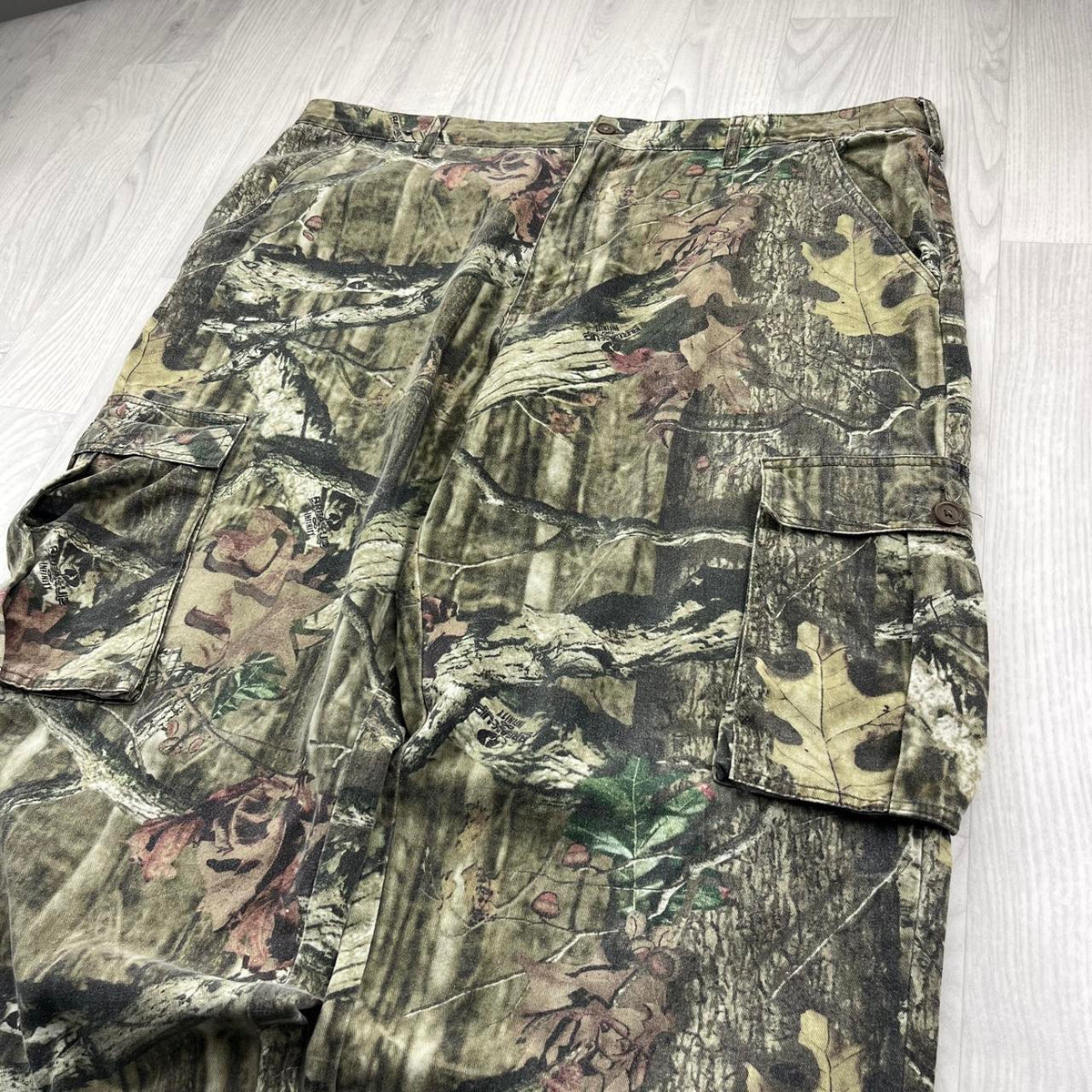 VINTAGE MOSSY OAK WIDE LEG CAMO CARGO TROUSERS GREEN