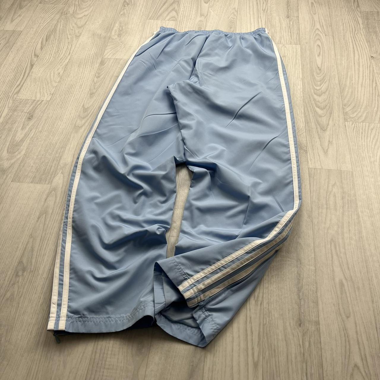 VINTAGE Y2K ADIDAS SIDE STRIPE BAGGY TRACKSUIT BOTTOMS BABY BLUE WHITE (M)