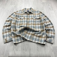 VINTAGE 00s PATAGONIA CHECKERED CROPPED LONG SLEEVE BUTTON UP SHIRT