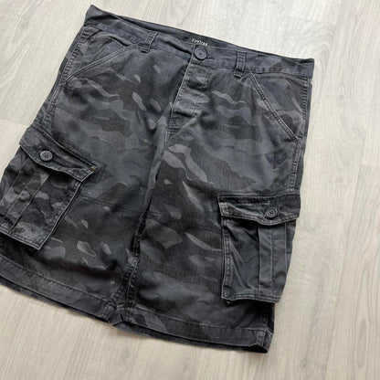 VINTAGE Y2K FIRETRAP BAGGY LOOSE CAMO SHORTS BLACK