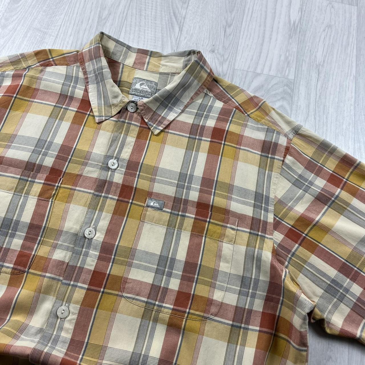 VINTAGE Y2K QUIKSILVER CHECKERED SHORT SLEEVE SHIRT MULTI