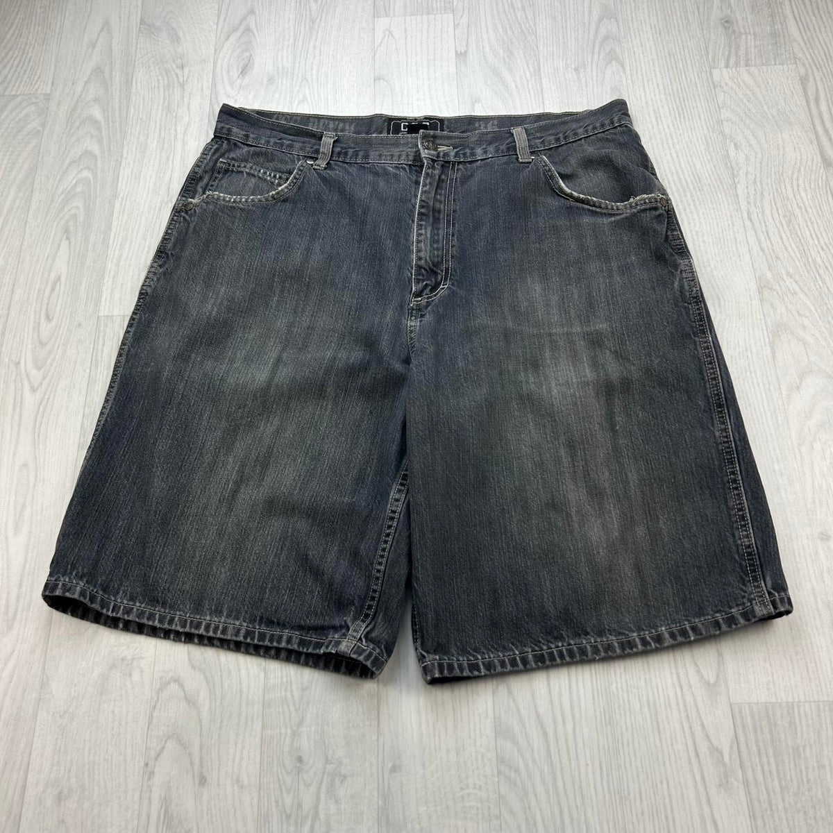 VINTAGE Y2K CSG BAGGY EMBROIDERED JORTS BLACK