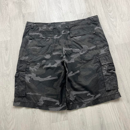 VINTAGE Y2K NO BOUNDARIES BAGGY CAMO CARGO SHORTS GREY