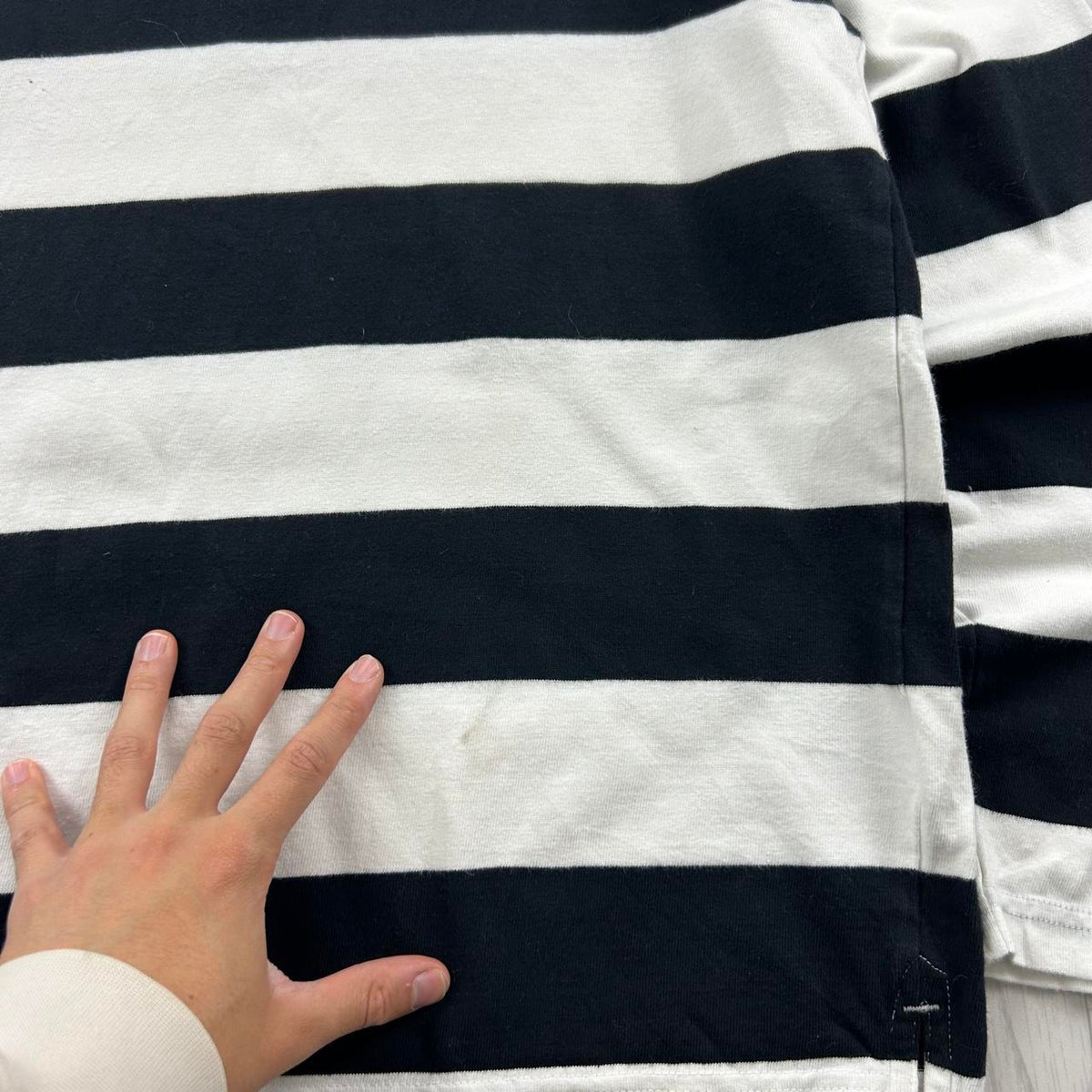 VINTAGE Y2K STRIPED LONG SLEEVE RUGBY POLO SHIRT BLACK / WHITE