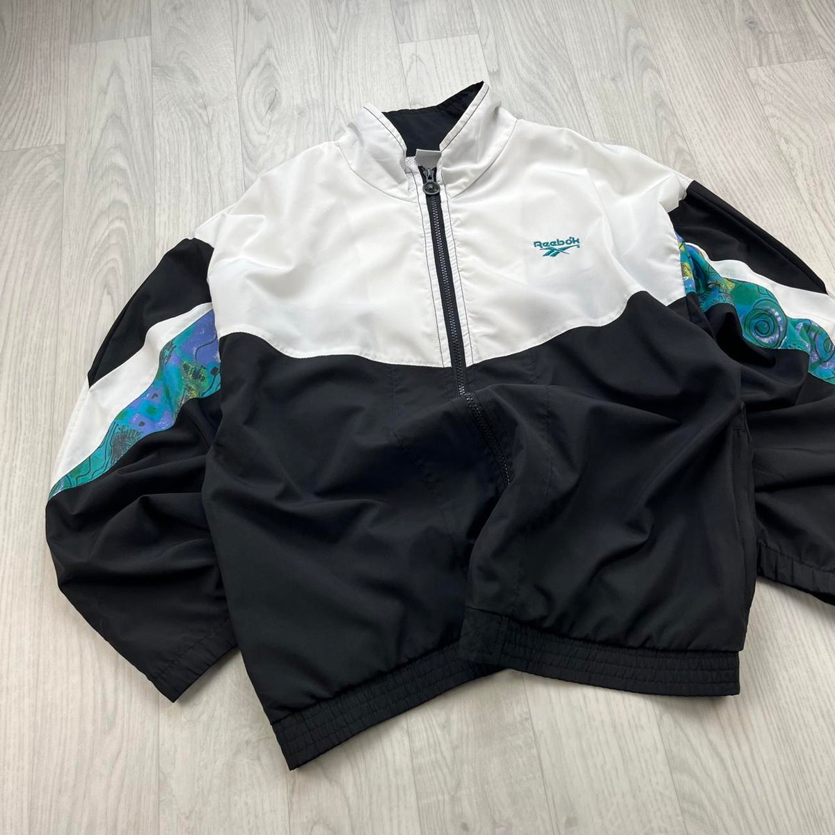 VINTAGE 90s REEBOK WINDBREAKER JACKET BLACK