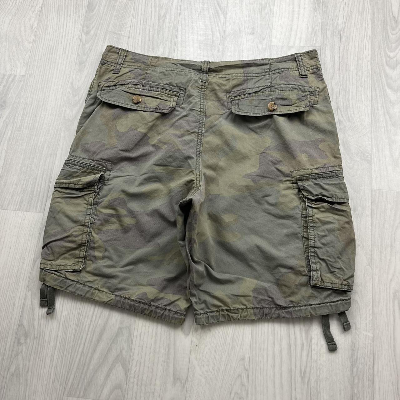 VINTAGE Y2K OLD NAVY BAGGY CAMO CARGO SHORTS