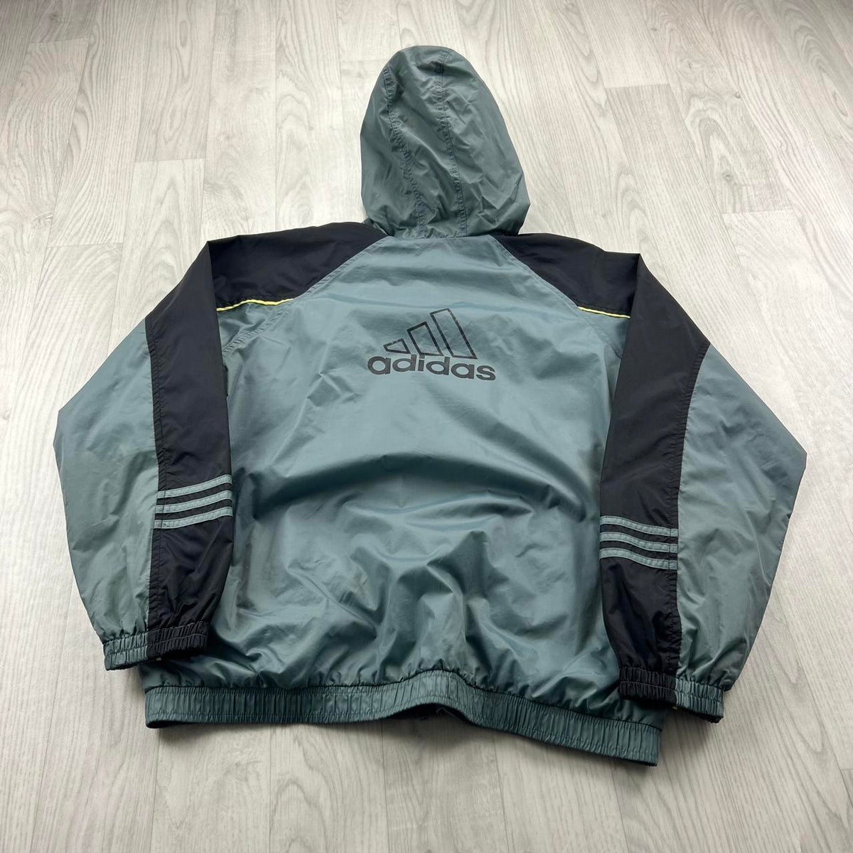 VINTAGE Y2K ADIDAS HOODED LIGHTWEIGHT JACKET GREY / BLACK