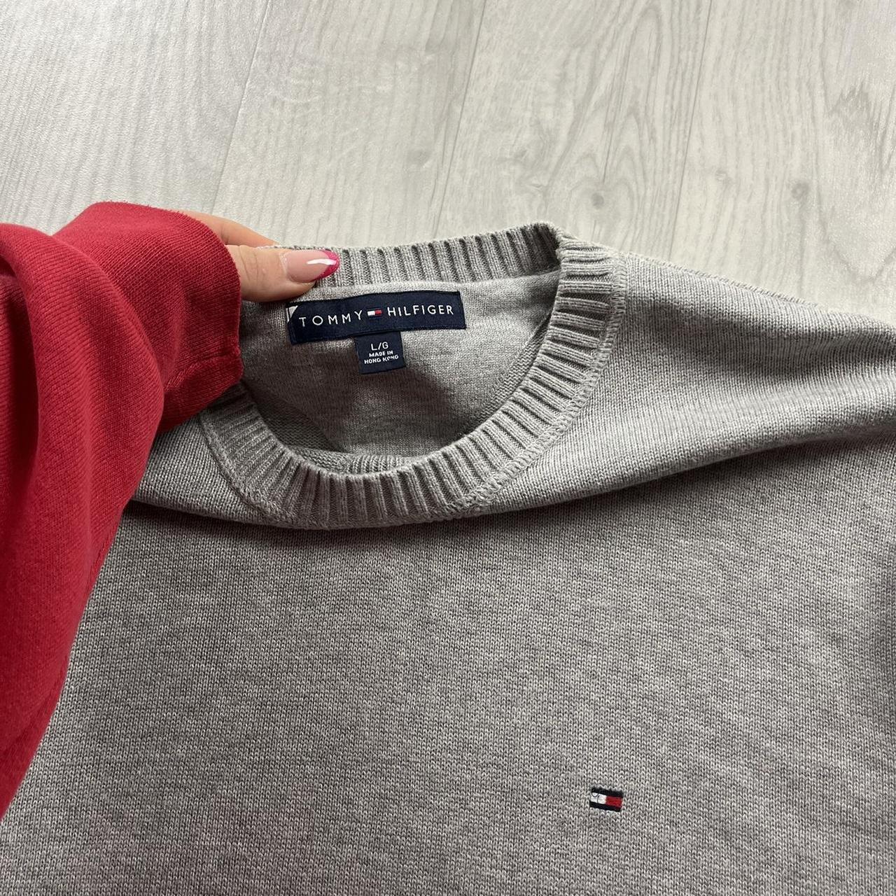 VINTAGE Y2K TOMMY HILFIGER KNITTED JUMPER GREY