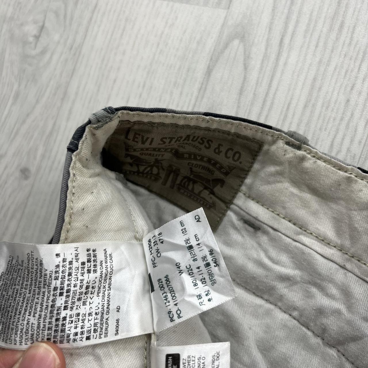 VINTAGE Y2K LEVIS BAGGY CAMO CARGO SHORTS GREY / BLACK