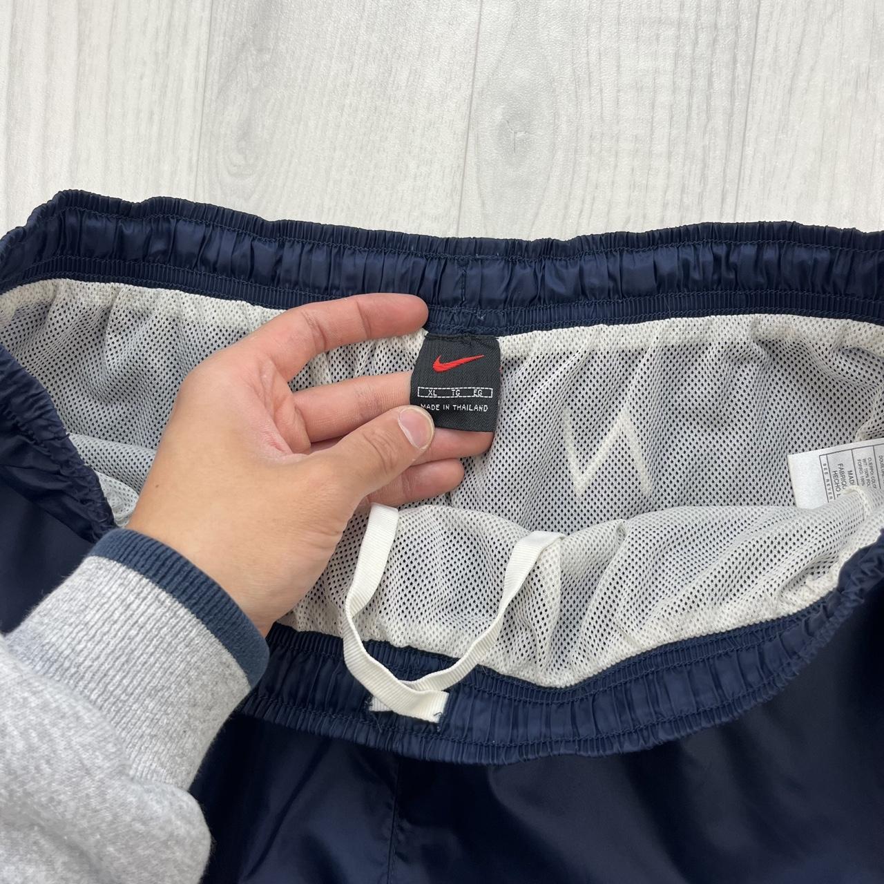 VINTAGE Y2K NIKE LOOSE SPORT SHORTS NAVY