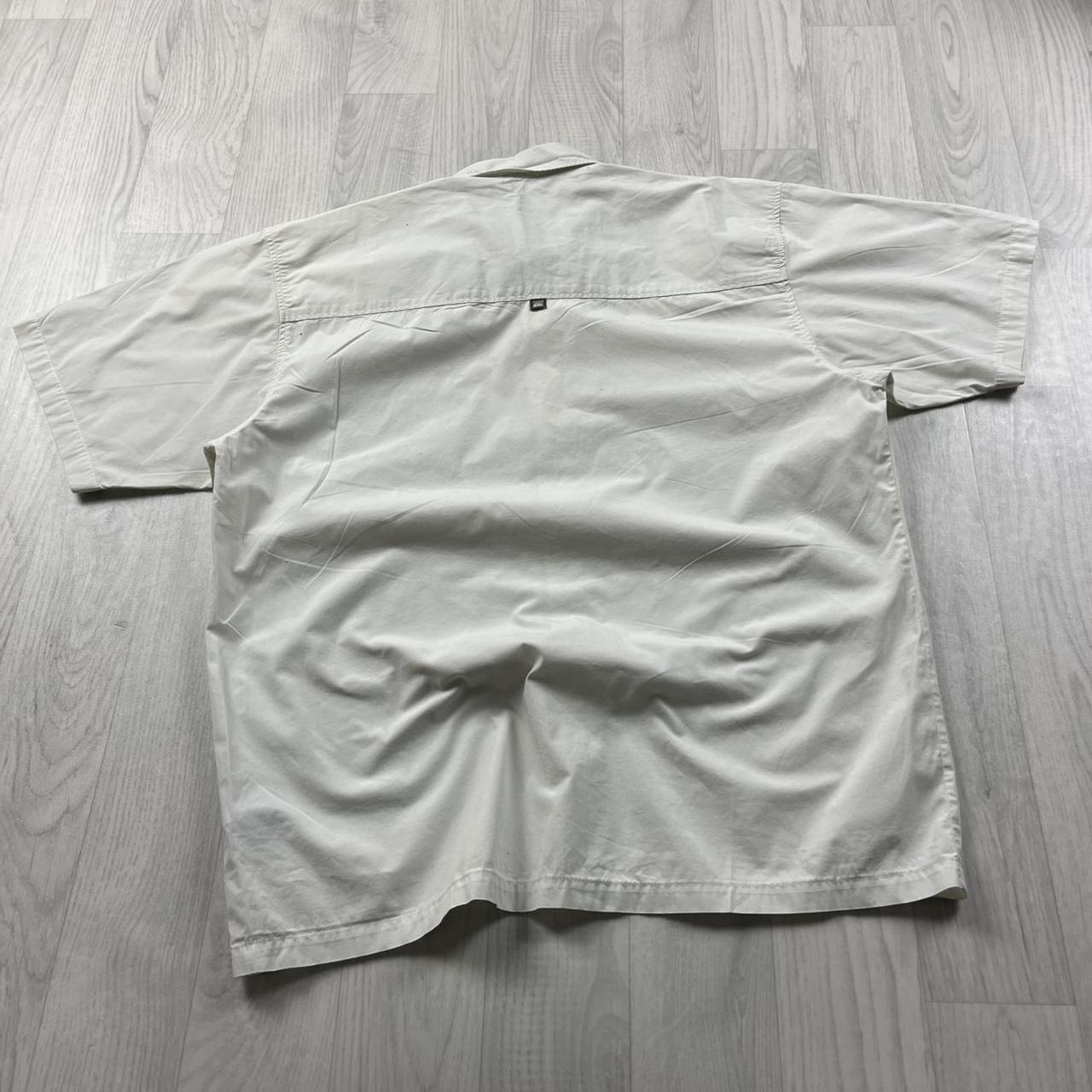 VINTAGE Y2K QUIKSILVER SHORT SLEEVE SHIRT WHITE