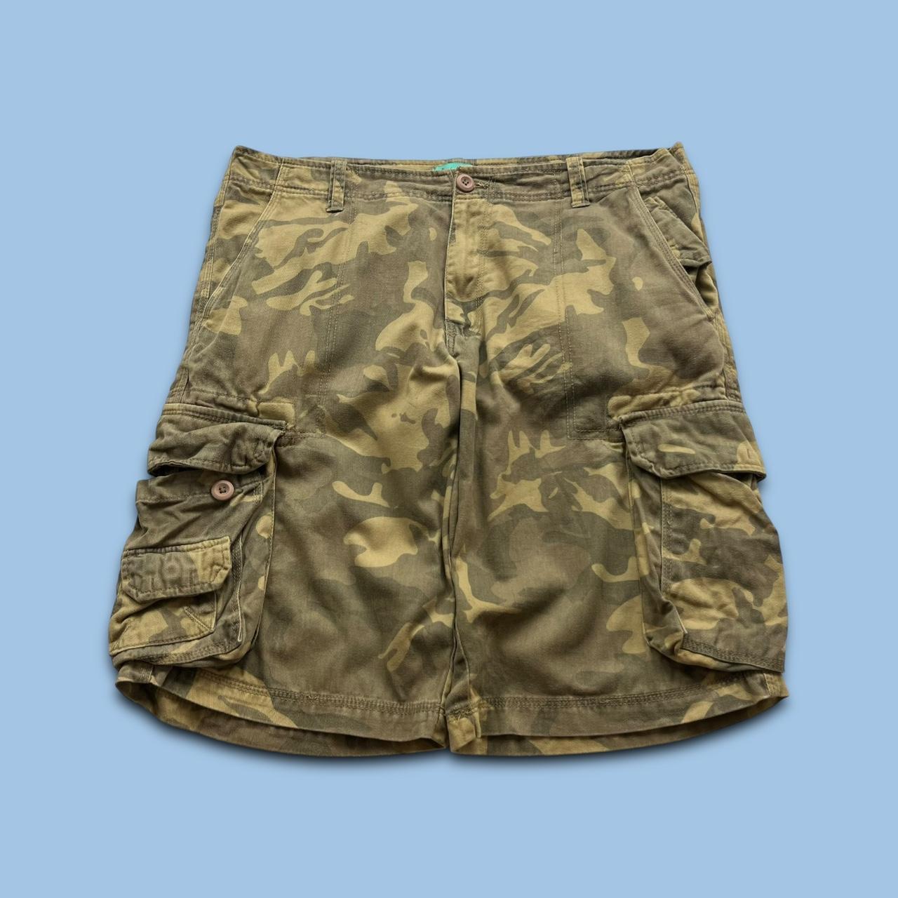 VINTAGE Y2K BAGGY LOOSE CAMO SHORTS KHAKI