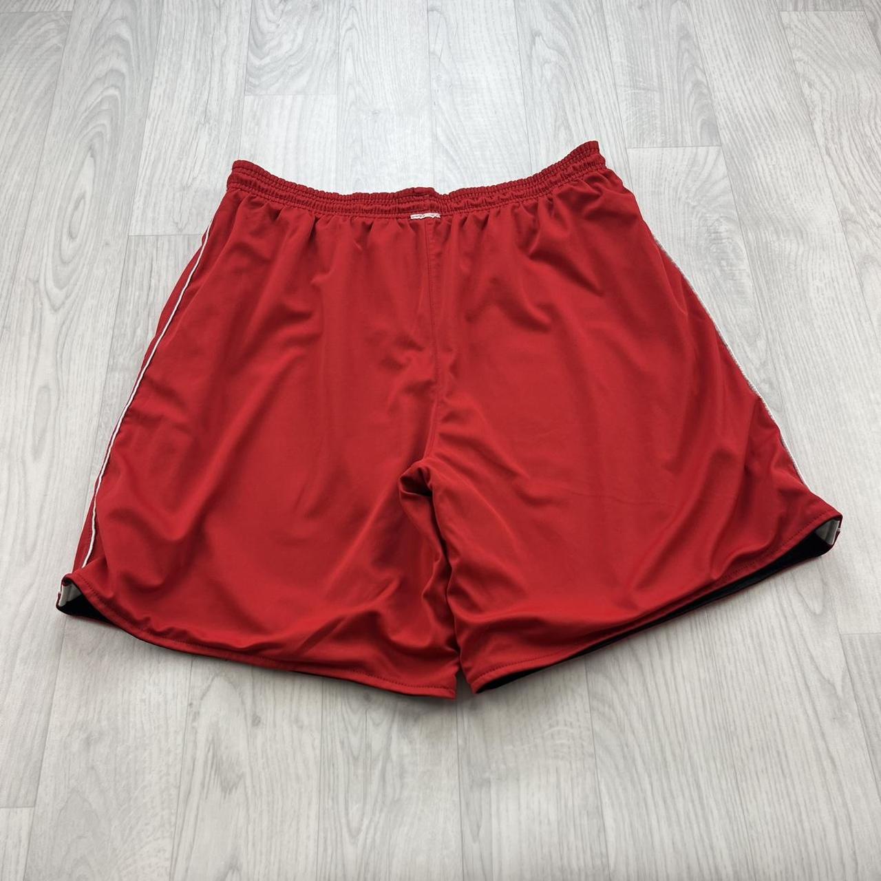 VINTAGE Y2K NIKE REVERSIBLE BAGGY BASKETBALL SPORT SHORTS BLACK / RED