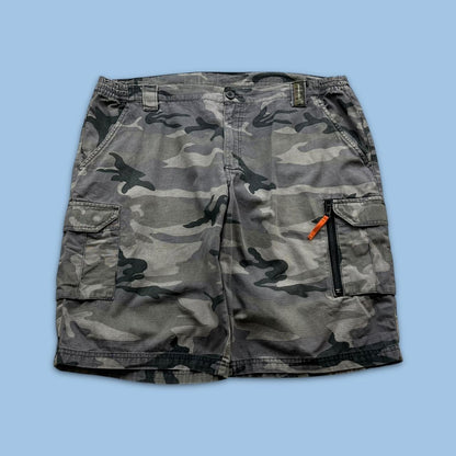VINTAGE Y2K BAGGY LOOSE CAMO SHORTS