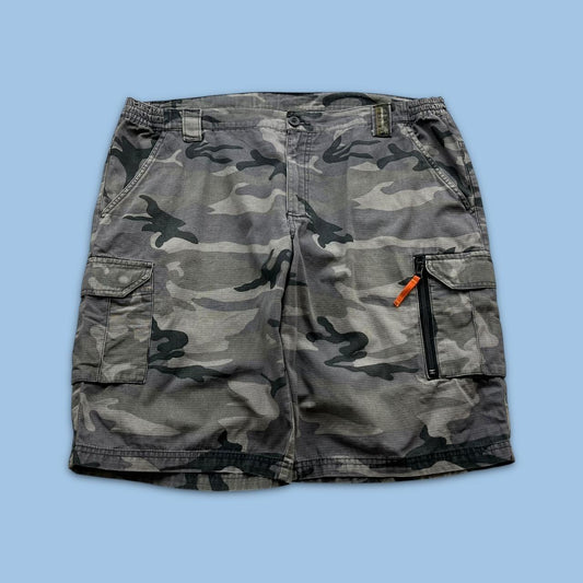VINTAGE Y2K BAGGY LOOSE CAMO SHORTS