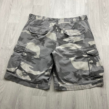 VINTAGE Y2K BAGGY CAMO CARGO SHORTS