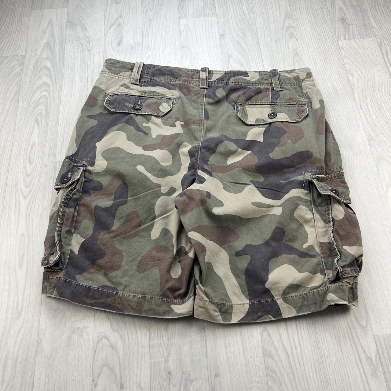 VINTAGE Y2K AMERICAN EAGLE BAGGY CAMO CARGO SHORTS