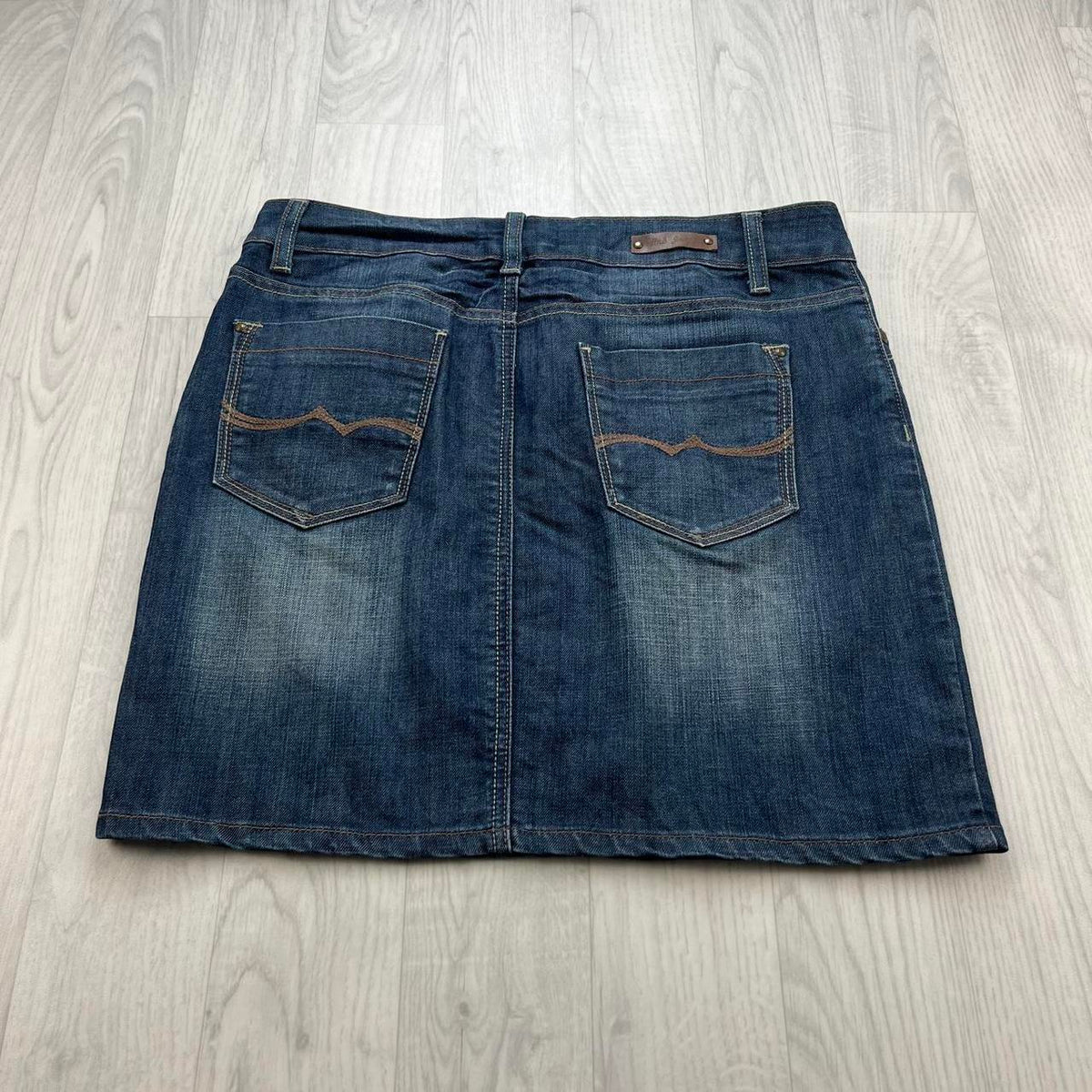 VINTAGE Y2K HERITAGE EMBROIDERED DENIM MINI SKIRT BLUE