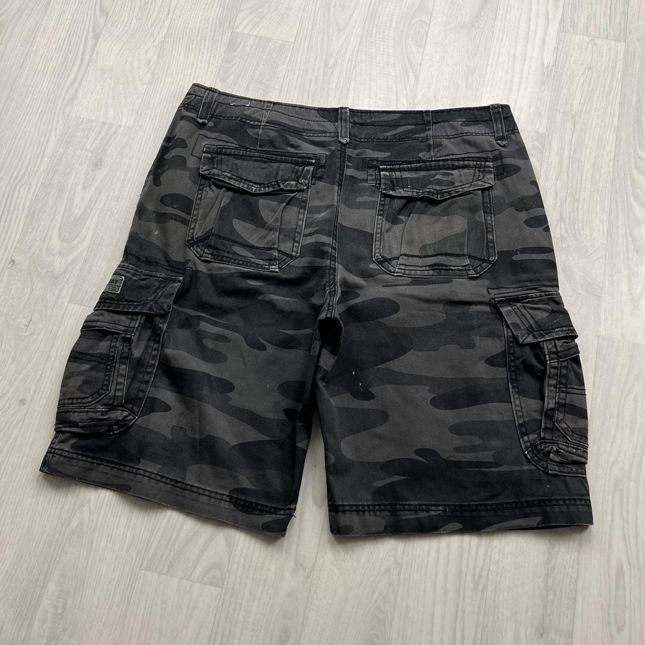VINTAGE Y2K UNION BAY BAGGY CAMO CARGO SHORTS