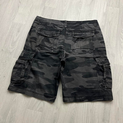 VINTAGE Y2K UNION BAY BAGGY CAMO CARGO SHORTS