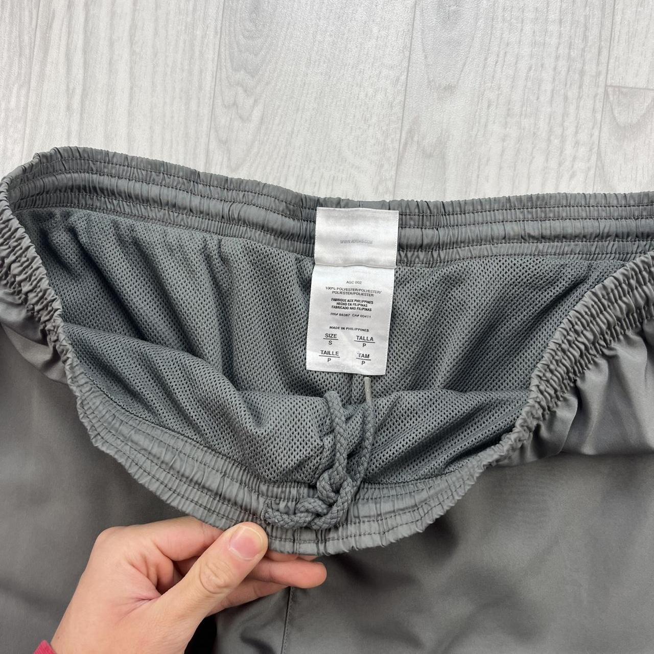 VINTAGE Y2K ADIDAS BAGGY SPORT SHORTS GREY