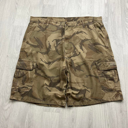 VINTAGE Y2K WRANGLER BAGGY CAMO CARGO SHORTS