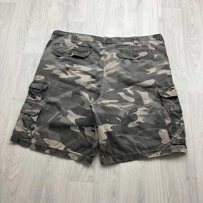 VINTAGE Y2K LEE BAGGY CAMO CARGO SHORTS GREY