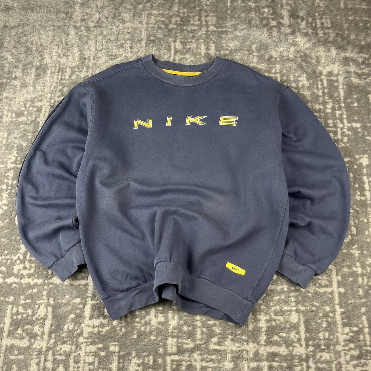 VINTAGE Y2K NIKE SPELL OUT BOXY SWEATSHIRT NAVY