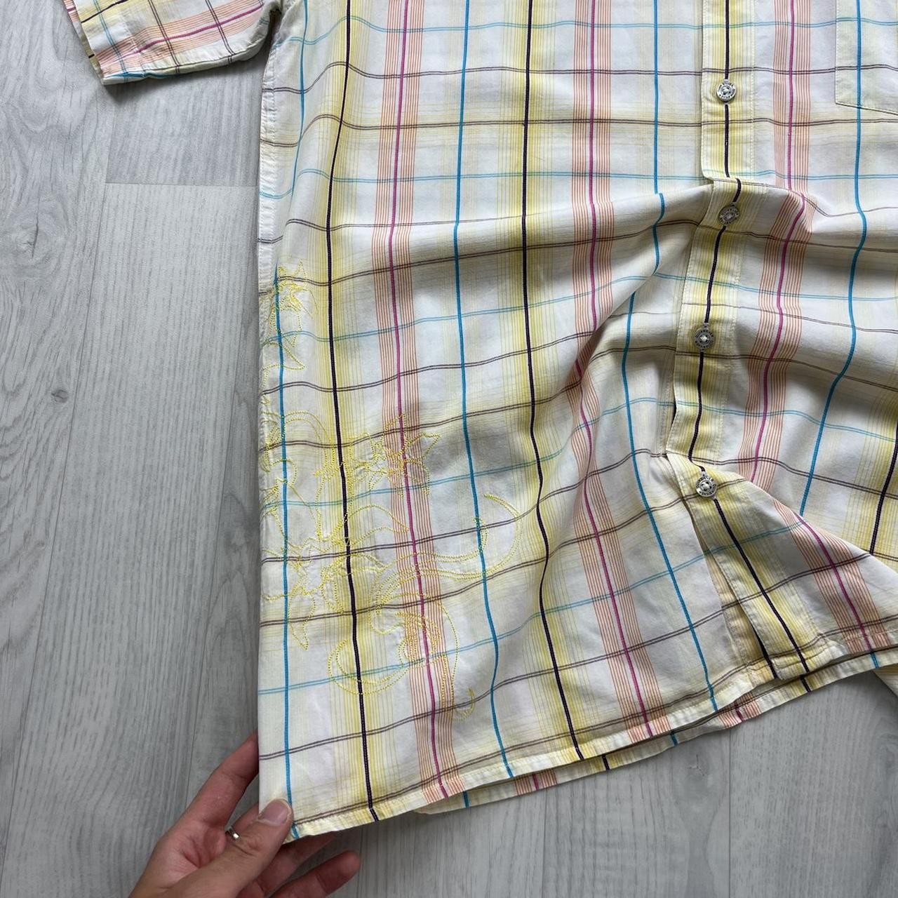 VINTAGE Y2K QUIKSILVER PLAID SHORT SLEEVE BUTTON UP SHIRT WHITE / YELLOW