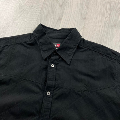 VINTAGE Y2K QUIKSILVER SHORT SLEEVE SHIRT BLACK