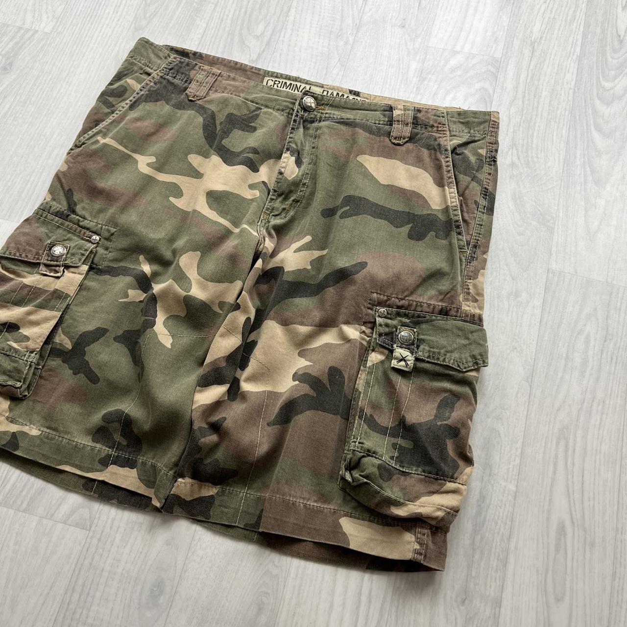 VINTAGE Y2K CRIMINAL DAMAGE BAGGY LOOSE CAMO SHORTS