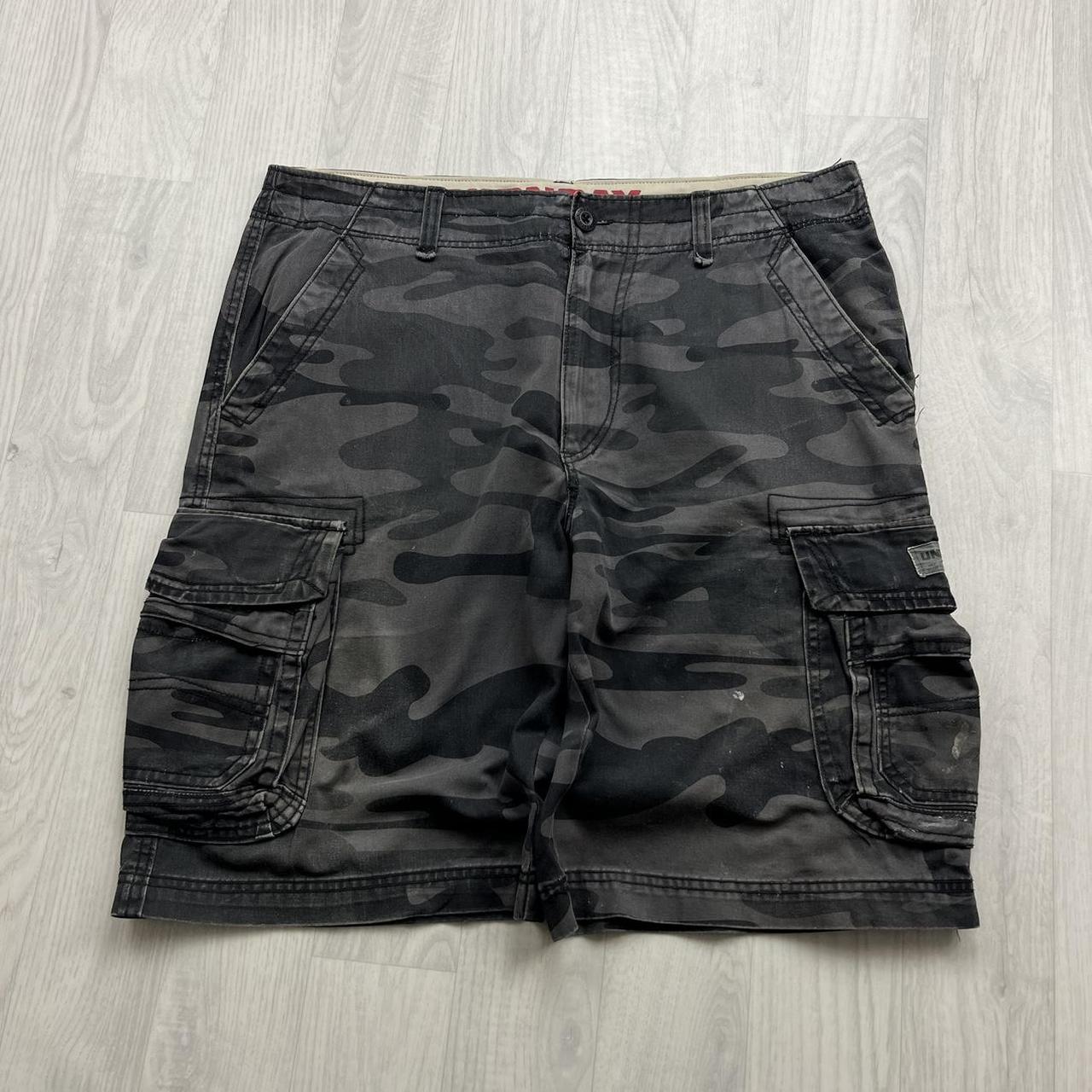 VINTAGE Y2K UNION BAY BAGGY CAMO CARGO SHORTS
