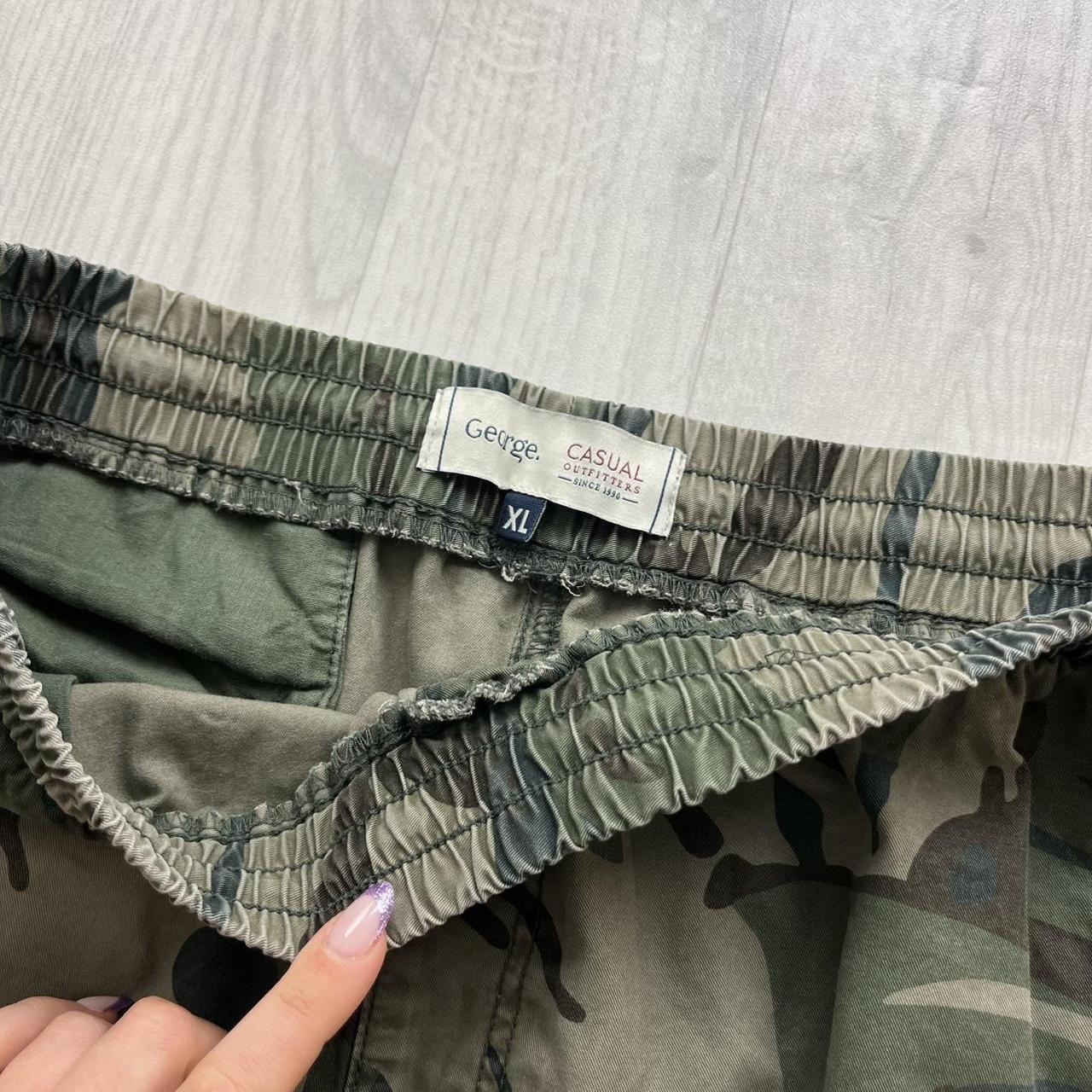 GEORGE BAGGY LOOSE CAMO SHORTS